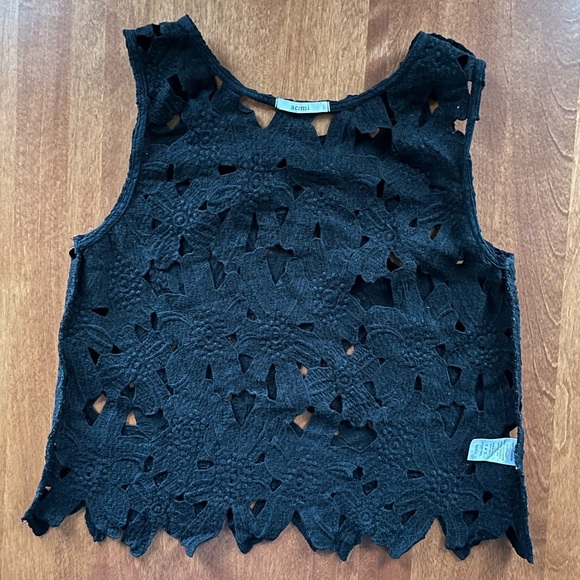 Textured Black Gothic Flower Top - Picture 4 of 10